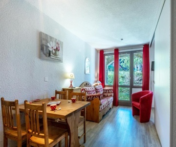 Appartement La Plagne, 2 Pièces, 4 Personnes - Fr-1-353-37