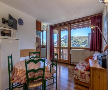 Appartement La Plagne, 2 Pièces, 4 Personnes - Fr-1-351-80