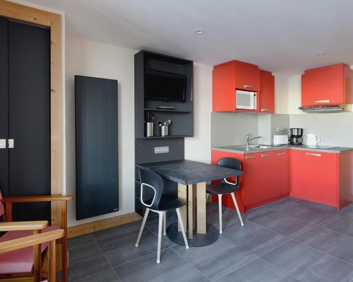 Studio rénové 2 pers, retour ski, animaux, parking
