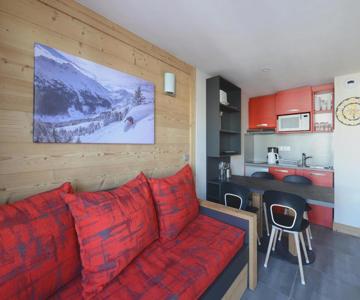 Charmant 2 Pièces Rénové Proche Pistes Avec Balcon Et Espace Bien-être - Fr-1-181-2281