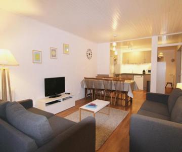 Appartement Huez, 4 Pièces, 8 Personnes - Fr-1-405-131