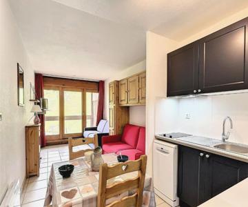 Studio lumineux, balcon orienté sud, au pied des pistes - FR-1-267-218