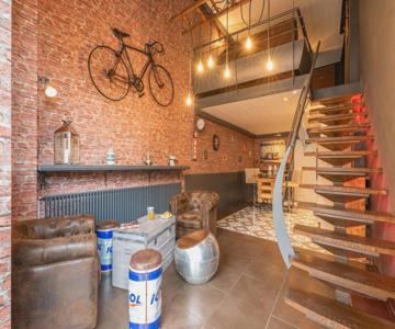 Loft industriel XXL 130m2 - Centre ville - Parking