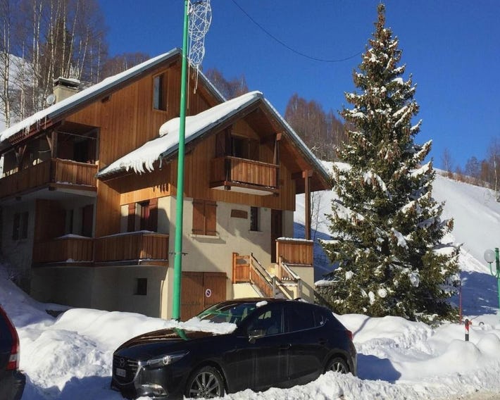 Chalet in Les Deux Alpes with Panoramic Views