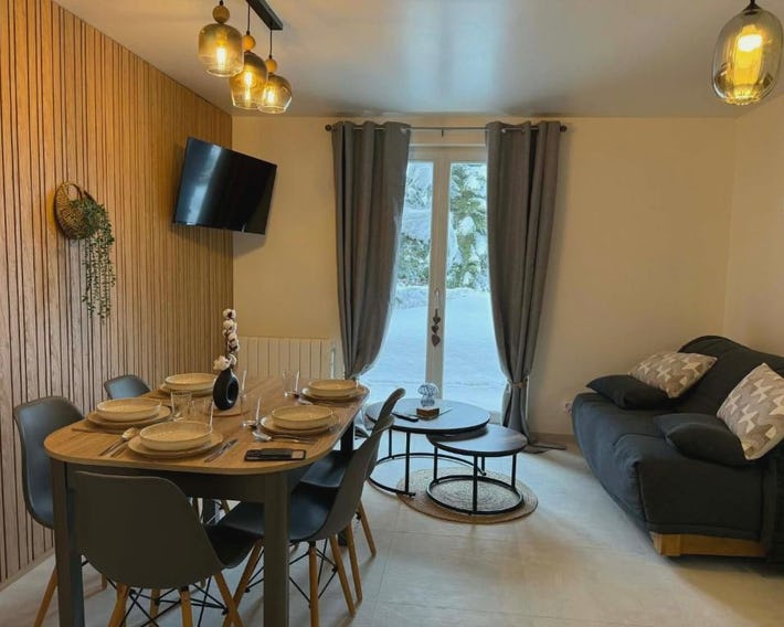 Studio lumineux avec vue sur les pistes