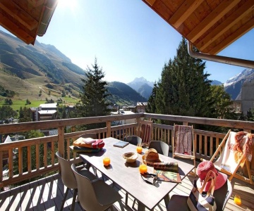 Chalet Leosky By Leavetown Vacations