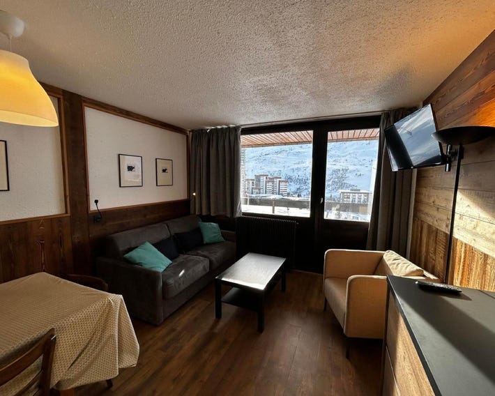 Appartement au pied des pistes pour 4 pers, balcon sud, centre des Menuires, proche commerces - FR-1