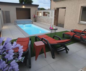 Gîte L'Ardétente piscine privée & accès SPA, massages & rando nature 30 mn Vallon Pont d'Arc