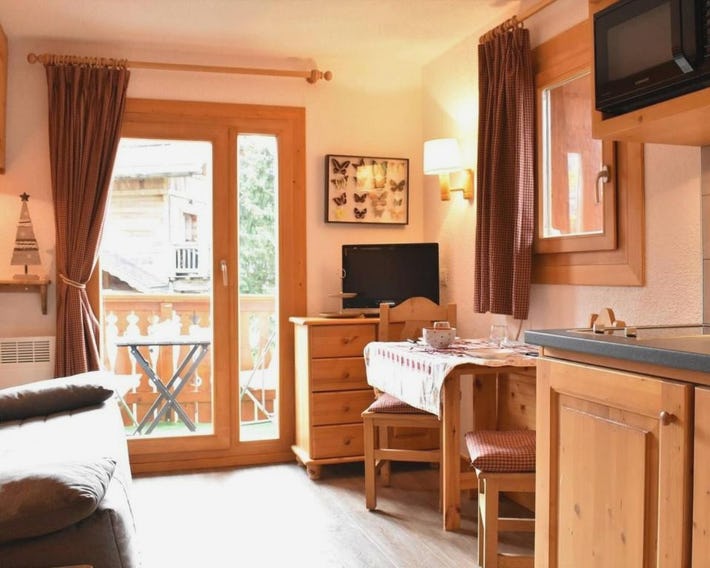Charmant Studio Rénové pour 3 Personnes à Méribel, Proche Pistes et Commerces, Balcon Sud