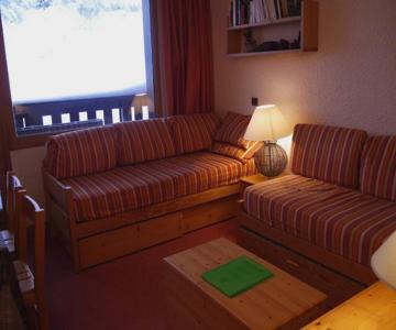 Appartement à Méribel, au pied des pistes, avec balcon et casier à skis - FR-1-355-137