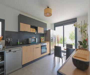 Logement cosy neuf avec jardin