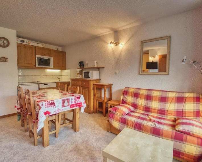 Charmant appartement 6 pers, balcon avec vue montagne, confort moderne, non-fumeur
