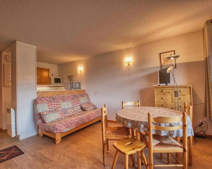 Appartement 6 personnes au pied des pistes, balcon, cuisine équipée