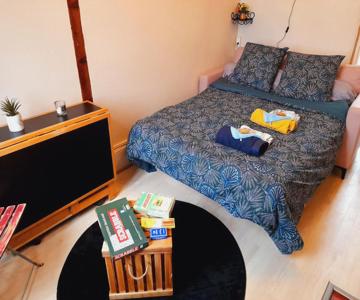 Chaleureux studio en rez de chaussée