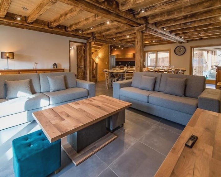 Chalet montagnard rénové avec jacuzzi 4****- 15 Personnes