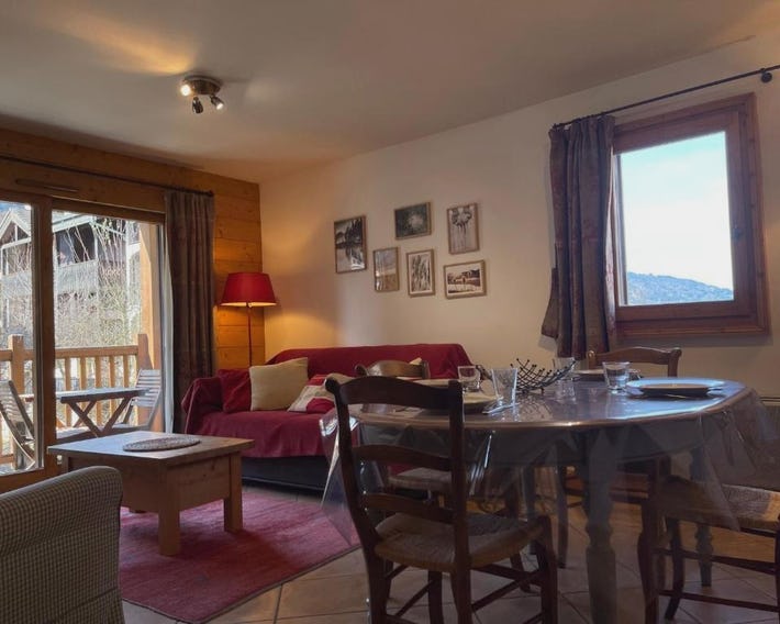 Appartement T3 au centre de Samoëns avec balcon, WIFI et parking