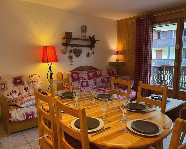 Bel Appartement Central avec Terrasse en Plein Coeur de Samoëns