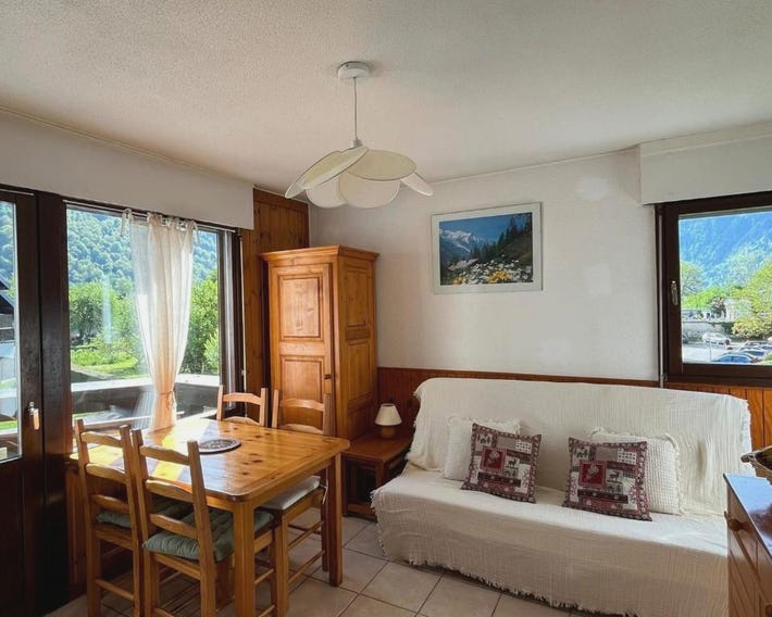 Appartement 2 pièces avec animaux admis, balcon et garage - FR-1-629-27