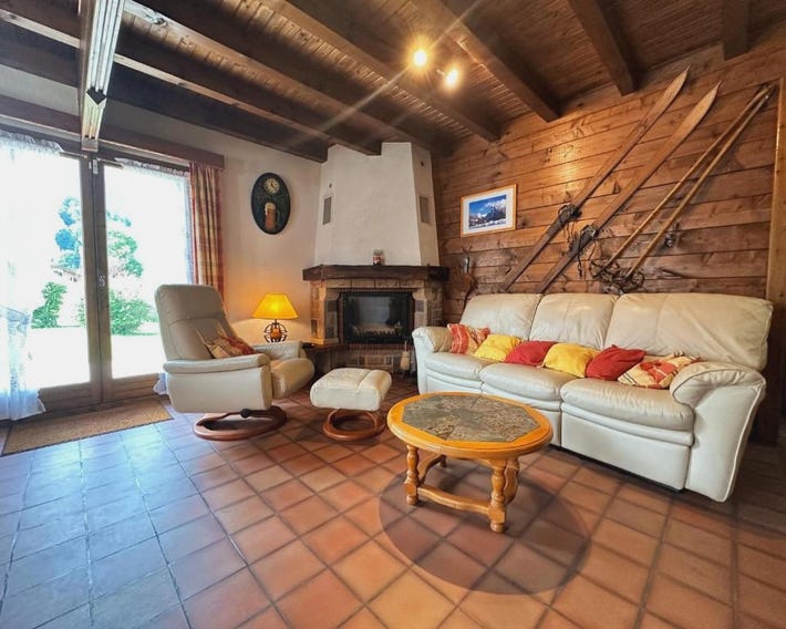 Chalet familial avec jardin et cheminée, animaux acceptés