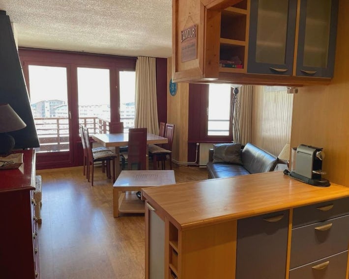 Appartement rénové 3 pièces, exposé sud/ouest, proche commerces - FR-1-449-2