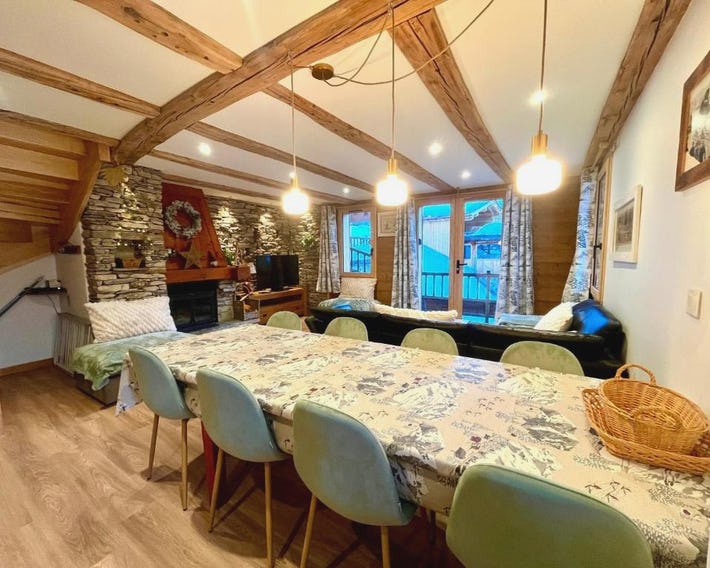 CHALET - DUPLEX neuf 8 pax - pied des pistes - parking privé - cheminée - Skiroom - 3 rooms & mezzan