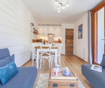 Apartment Savoy By Interhome