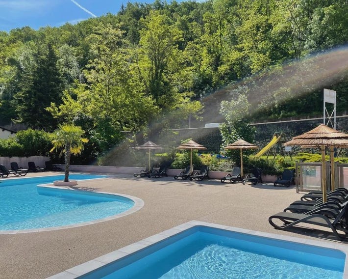Camping Avec Piscine et Rivière à Tournon sur Rhône Ardèche "Les Foulons"