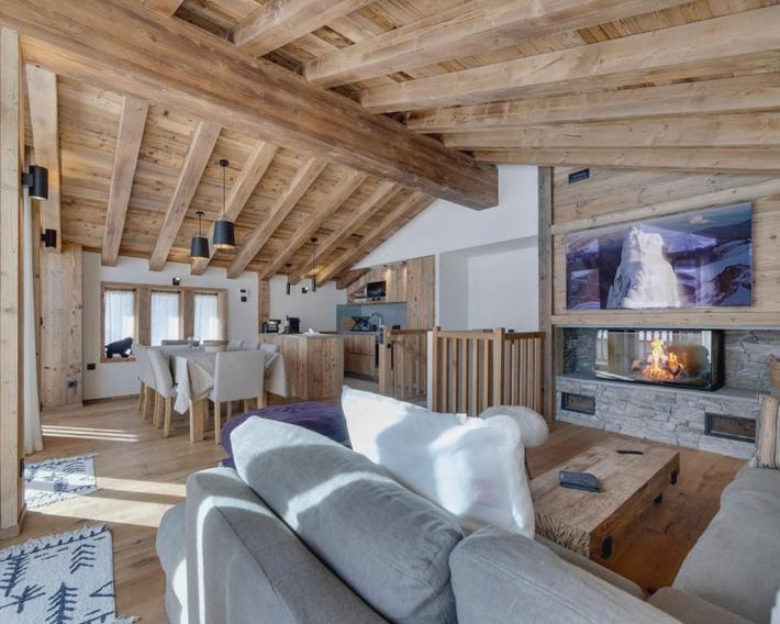 Chalet Elégant au Pied des Pistes à Val d'Isère - FR-1-567-139