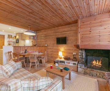 Elégant appartement rénové avec wifi au coeur du vieux Val-d'Isère, proche des pistes et commodités 