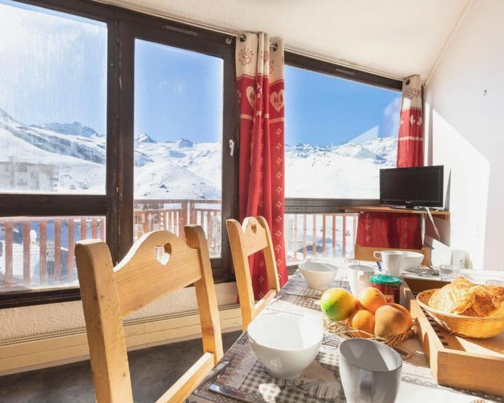 Apartment Trois Vallées 517 by Interhome