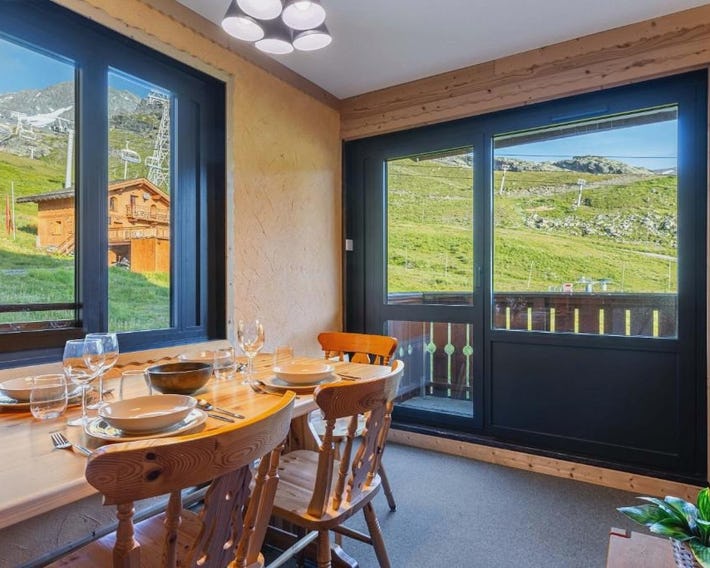 Residence Olympic, Ski In-Out with WiFi in Val Thorens, "V11" by Versant Collection