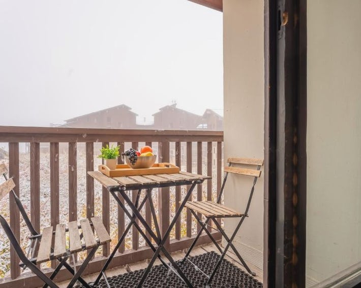 Balcony Ski-In Ski-Out with View apartments in centre of Val Thorens