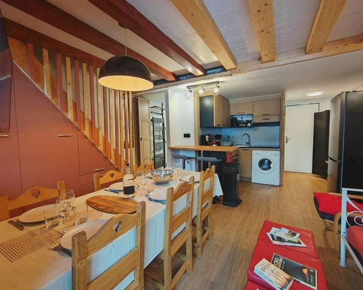 Duplex cosy 6 pers, 39m², 3 chambres, balcon, accès direct aux pistes, centre Val Thorens - FR-1-545