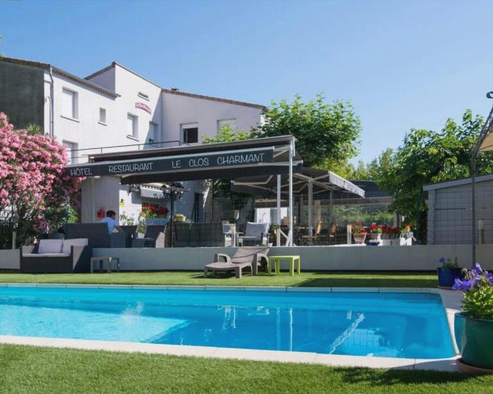 Hôtel Restaurant Le Clos Charmant