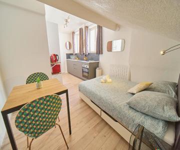 Salengro, Cosy Studio - Gauche