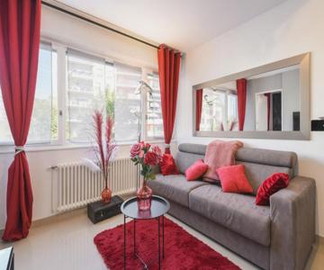 Au Nom De La Rose - Casa Vostra - Caution 800 Eur & Id Requises - Annemasse