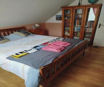 Chambre dans maison avec parking