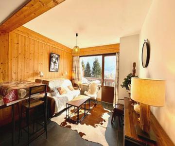 Superb Cosy Apartment With Balcony
