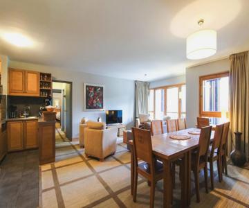 Stunning 3-bedroom apartment with mountain views