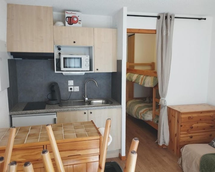 Charmant studio vu sur la montagne
