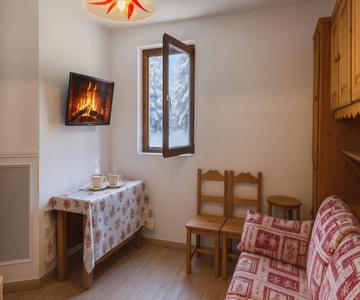 Cosy studio with balcony Mont Blanc view parking