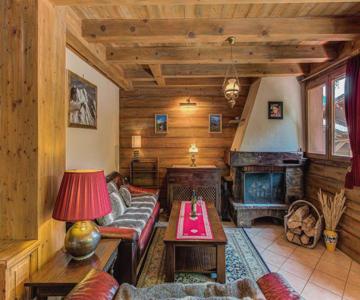 Chalet Blackbushe, Traditional Chalet, Alpes Agency, Sleeps 4-6