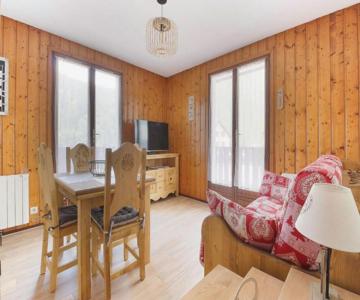 La Griaz - Chaleureux et cosy -Vue sur les montagnes - grand balcon