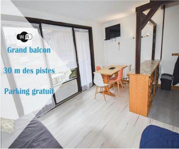 Relai S11 Grand et lumineux studio avec coin montagne 4-6 pers, WIFI, 30m des pistes, grand balcon, 