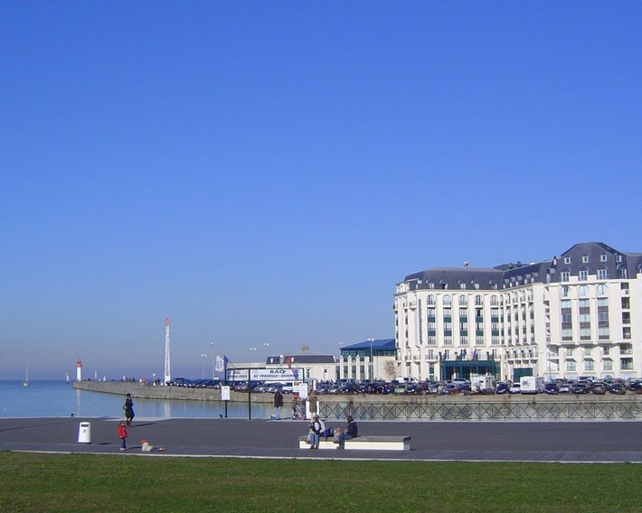 SOWELL RESIDENCES Le Port