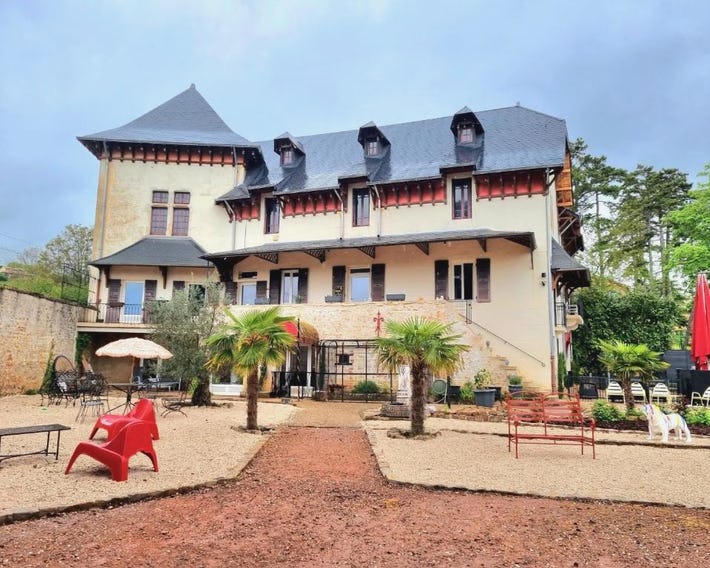 LE MANOIR- CLUNY