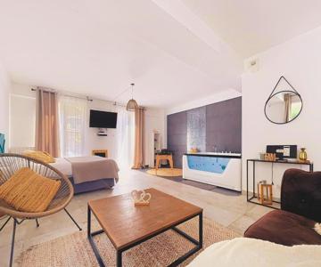 Suite and Spa 21