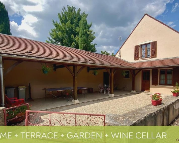 Maison familiale dans village viticole