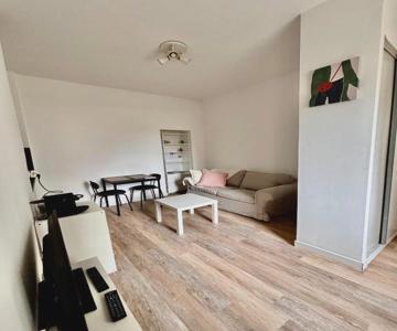 Les Capucins.Appartement élégant,Vue sur le jardin