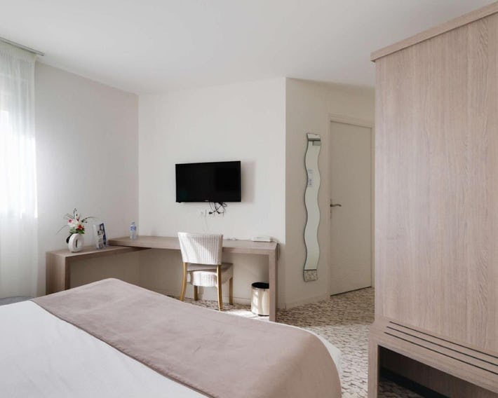 Brit Hotel Alghotel